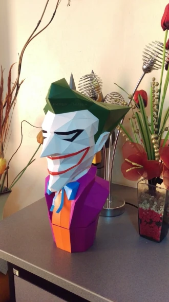 Joker WineBox Papercraft , PDF Template, DIY 3d Model, FanArt, Paper Sculpture, Low Poly, Pepakura, Craft, Manualidad, Arte de Papel