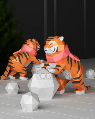 Tiger with Snowball Papercraft: Christmas New Year, Low Poly