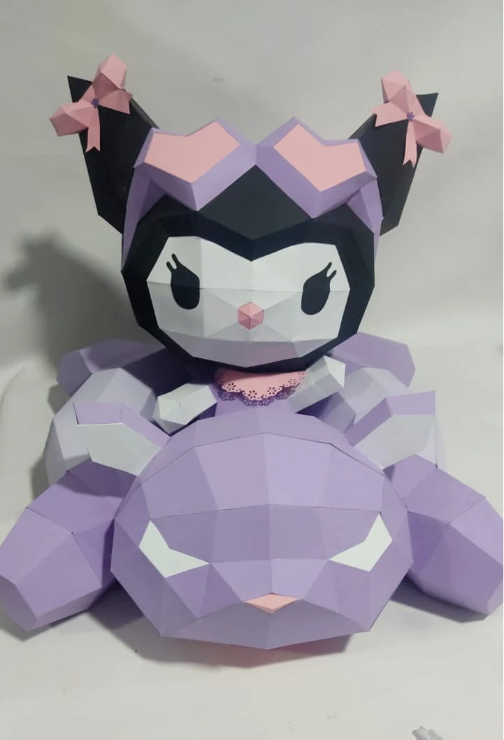 Vacaciones Sanrio: Kuromi Low Poly Papercraft