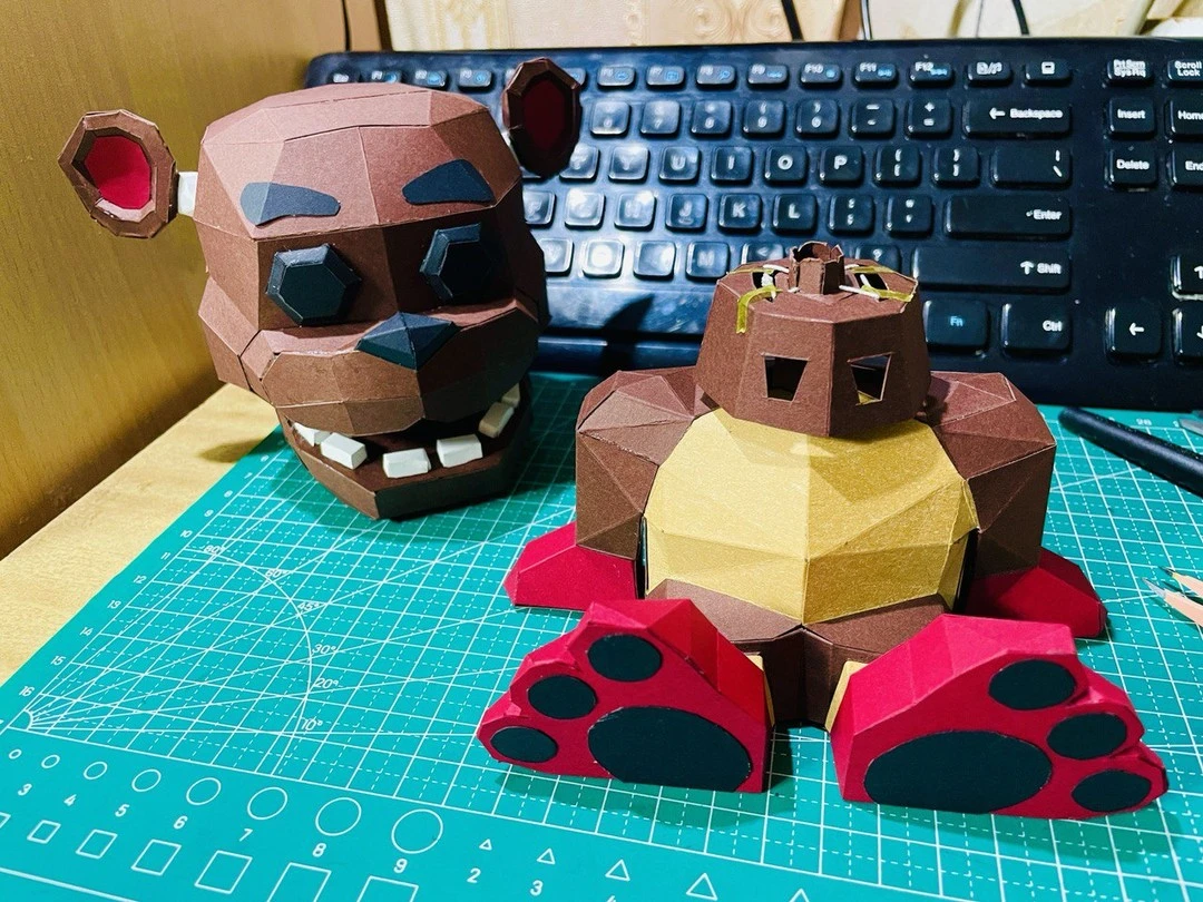 Halloween Wobble Freddy - Five Nights at Freddy's Low poly Papercraft | OchkoArtDesign