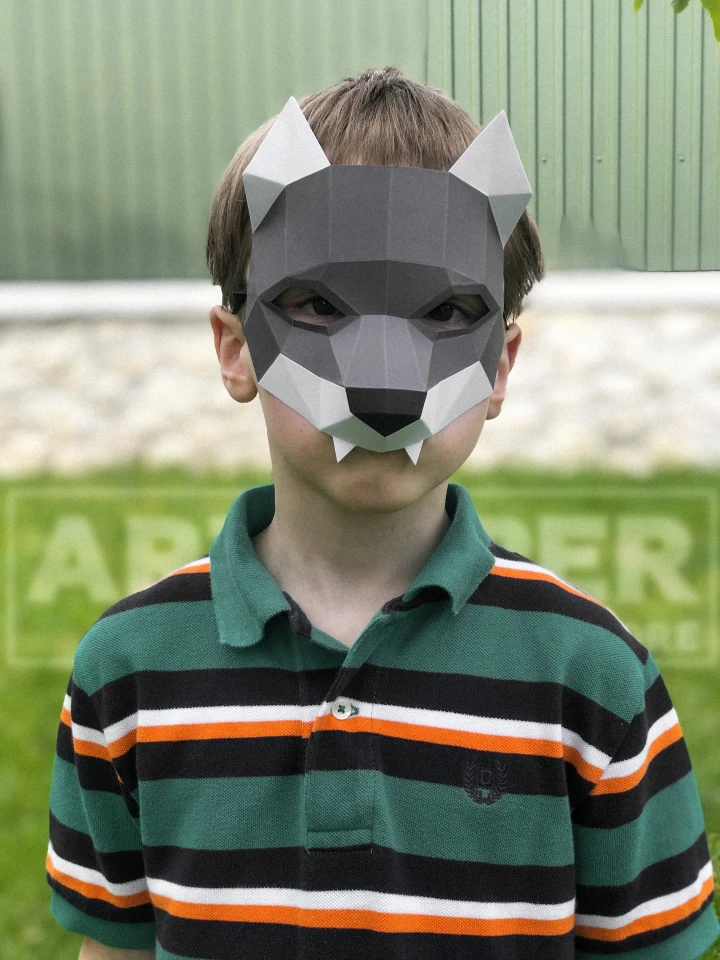 Papercraft Wolf Mask: 3D Low Poly DIY Cosplay (PDF Pattern)