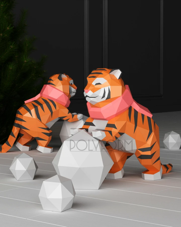 Tiger with Snowball Papercraft: Christmas New Year, Low Poly