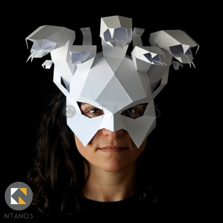 MEDUSA Mask - Make your own Medusa with this low-poly paper mask template