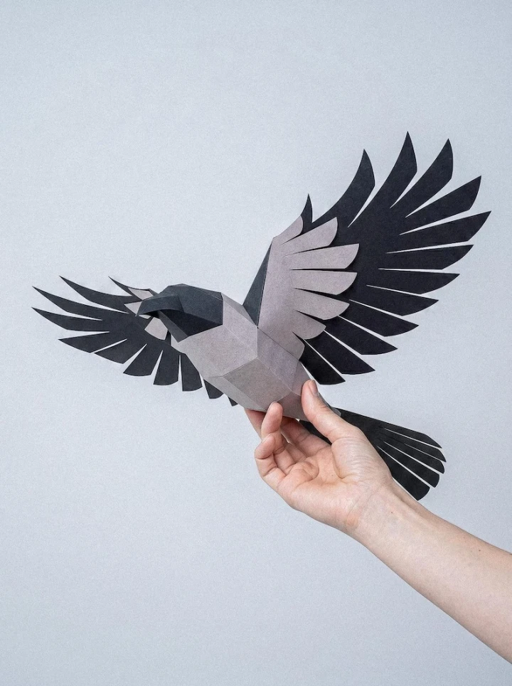 Crow papercraft 3d. Low poly flying bird. Black bird sculpture, DIY dark academia decor!