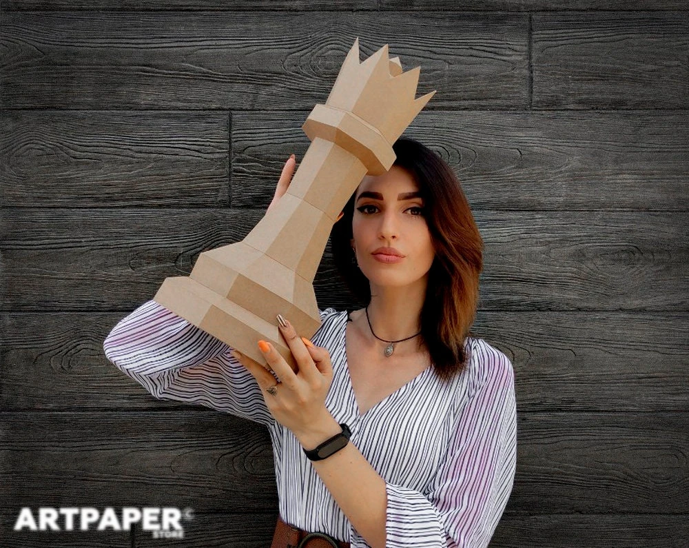 Papercraft Chess Queen Template: 3D Low Poly Paper Sculpture (PDF Pattern)