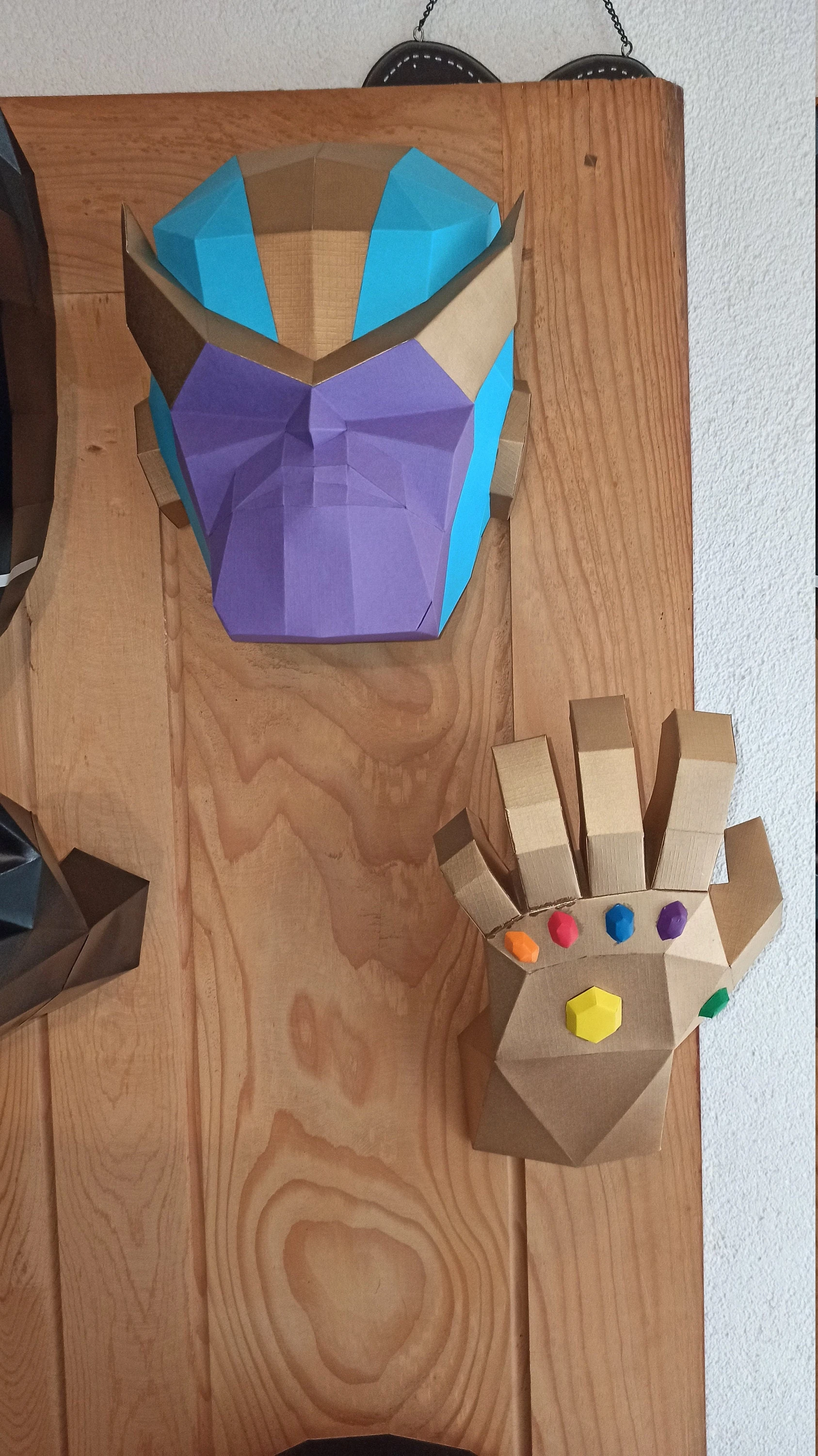 DIY lowpoly Papercraft, Thanos, Lowpoly, Sculpture, DIY, Decoration, Wall, Origami, Art, Craft, Template, Printable, Superheroes, Fanart