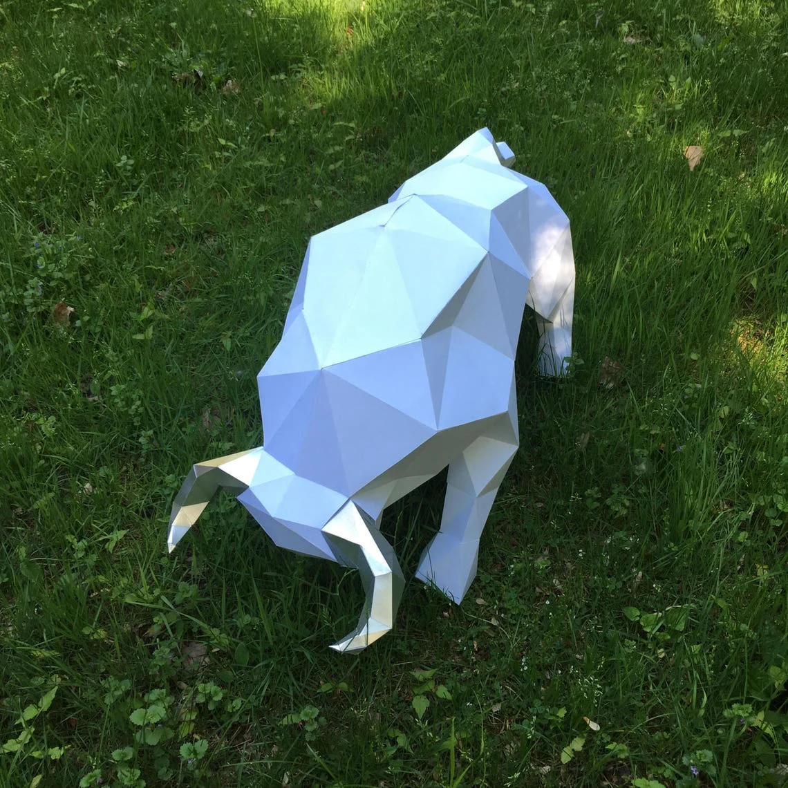 Bull Body papercraft. You get a PDF digital file templates and instructions for this DIY (do it yourself) impressive paper sculpture.