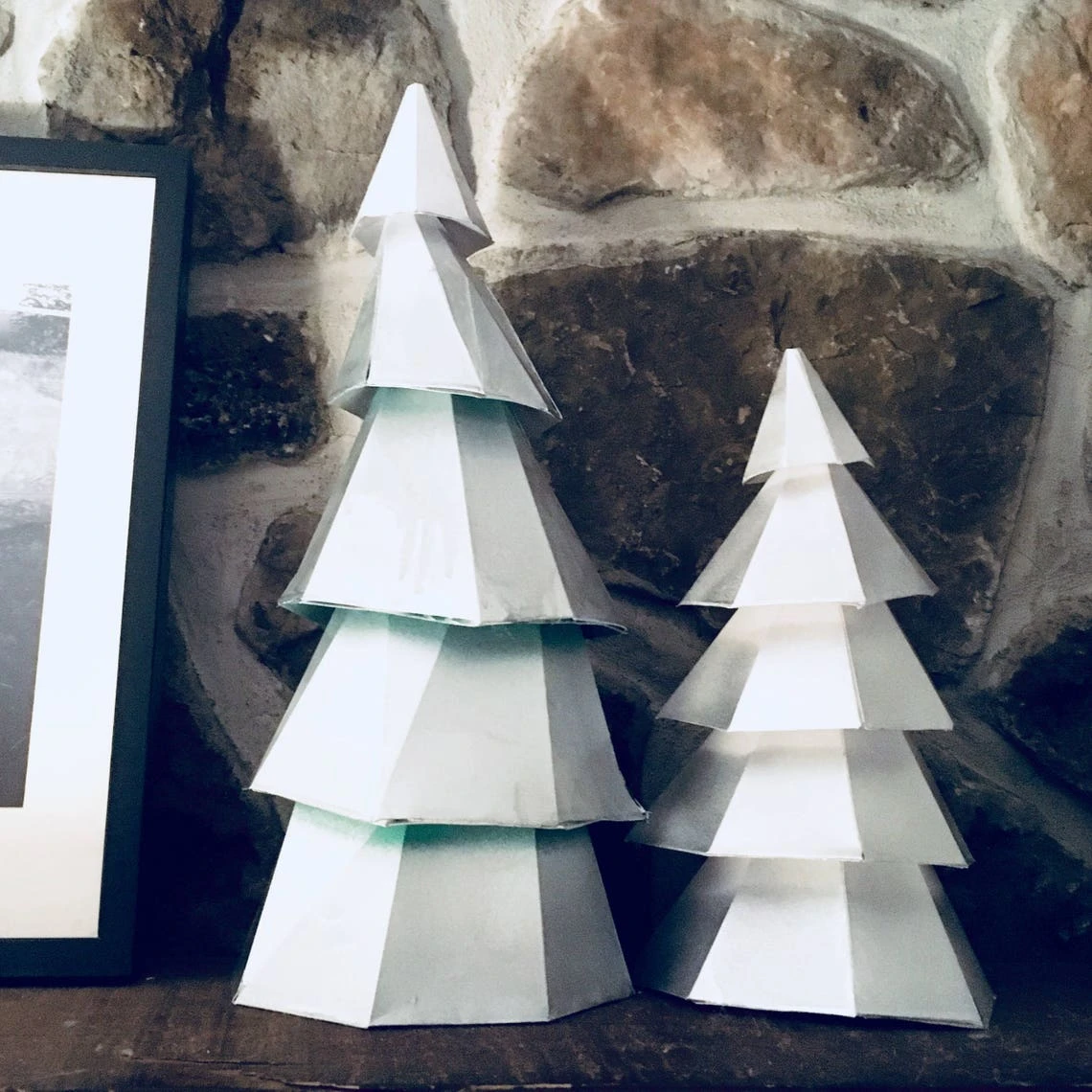 Crooked Spruce Tree 3d papercraft. You get PDF digital file template and instructions for this DIY modern paper sculpture.