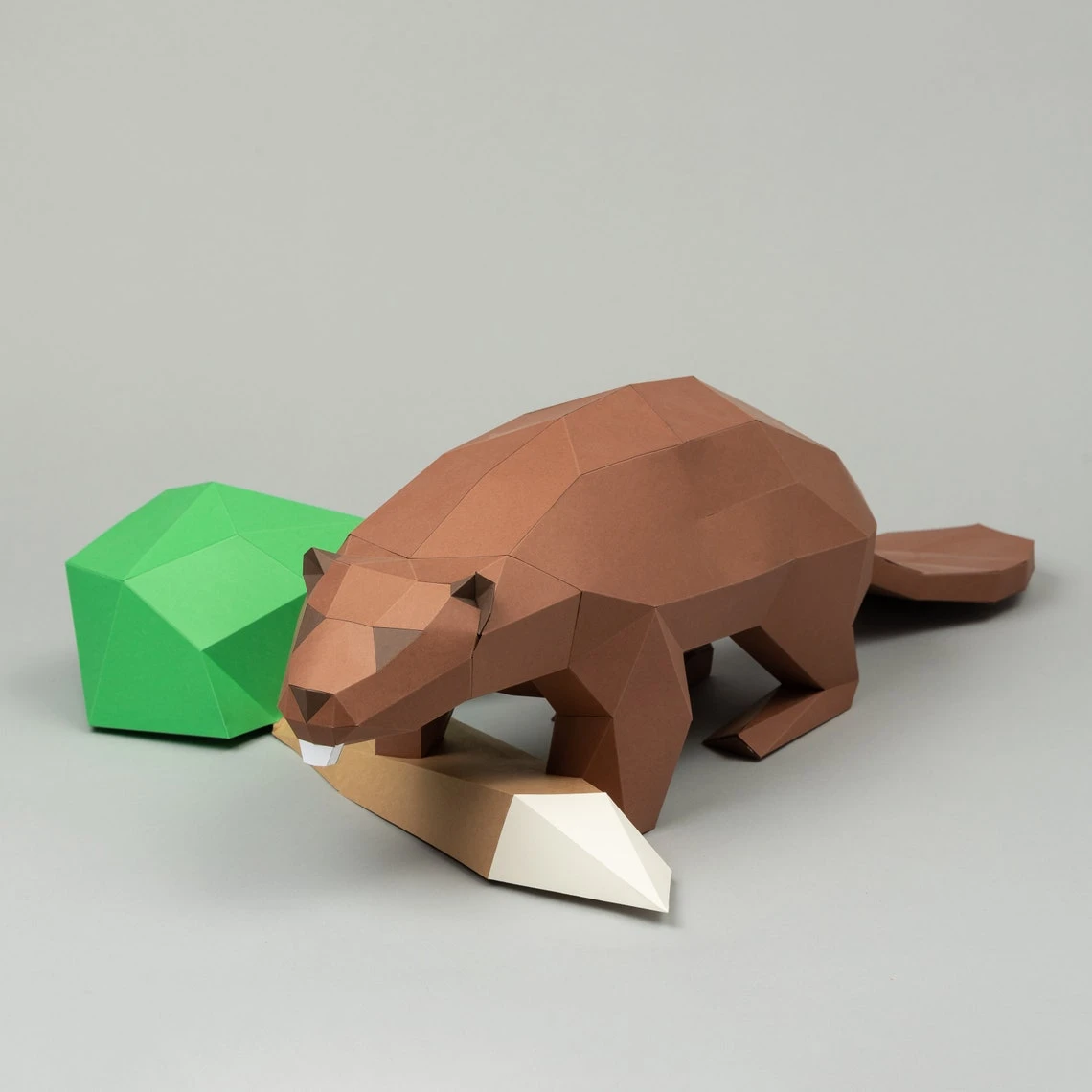 Beaver couple 3D papercraft. You get PDF digital file templates and instruction for these 2 DIY modern paper decorations.