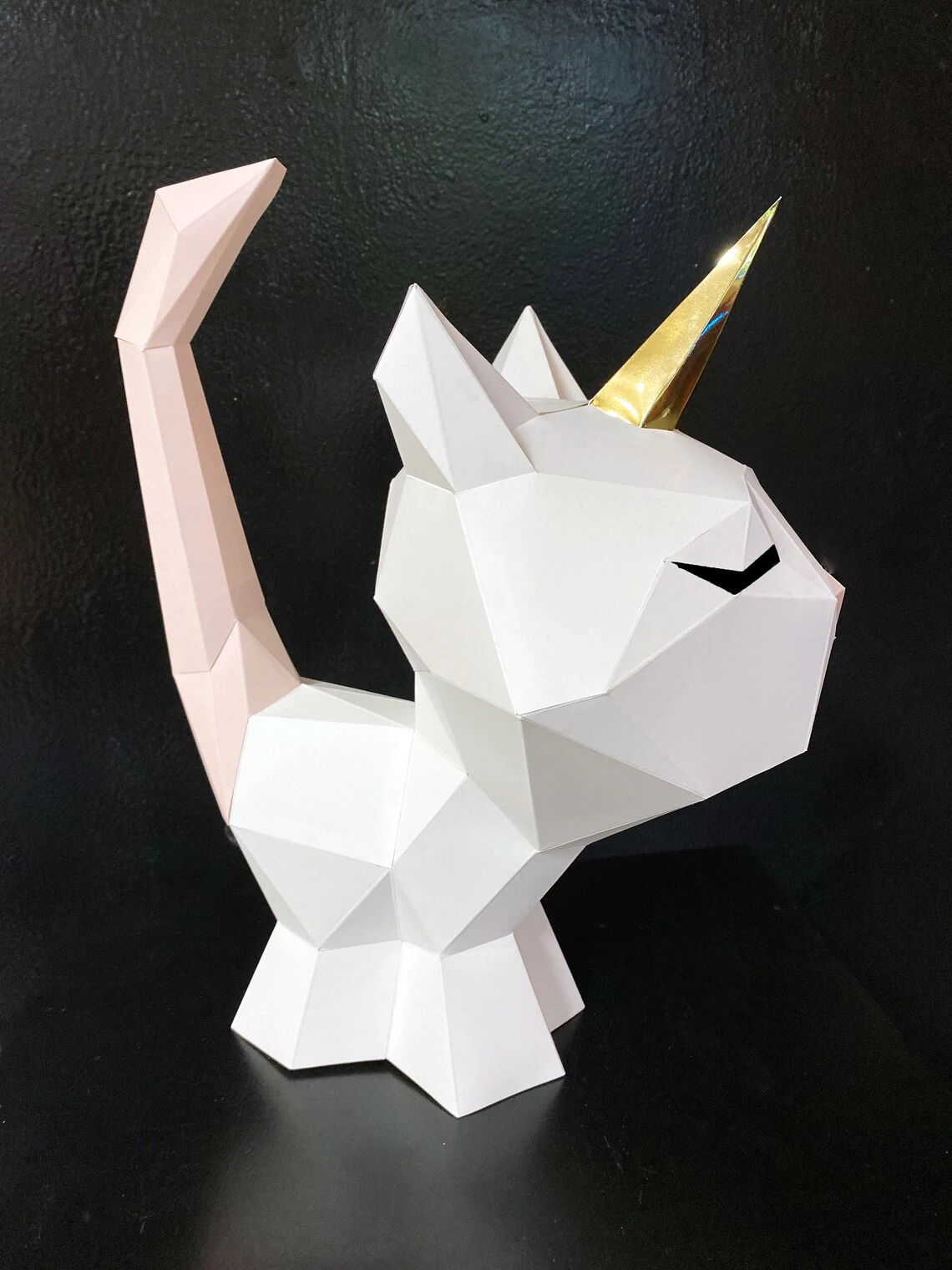 Cay Baby Cat 3D papercraft. You get a PDF digital file templates and instruction for this DIY modern paper decoration.