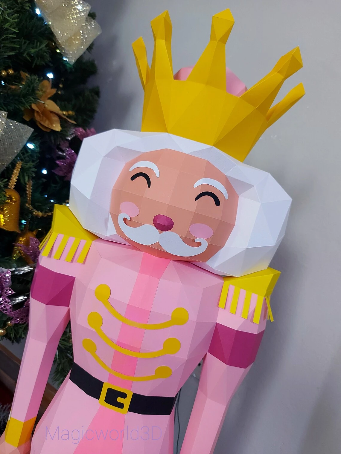 Nutcracker, Cascanueces Low Poly, Papercraft, PDF template, Paper model, Sculpture, 3D puzzle, Polygonal model, Lowpoly