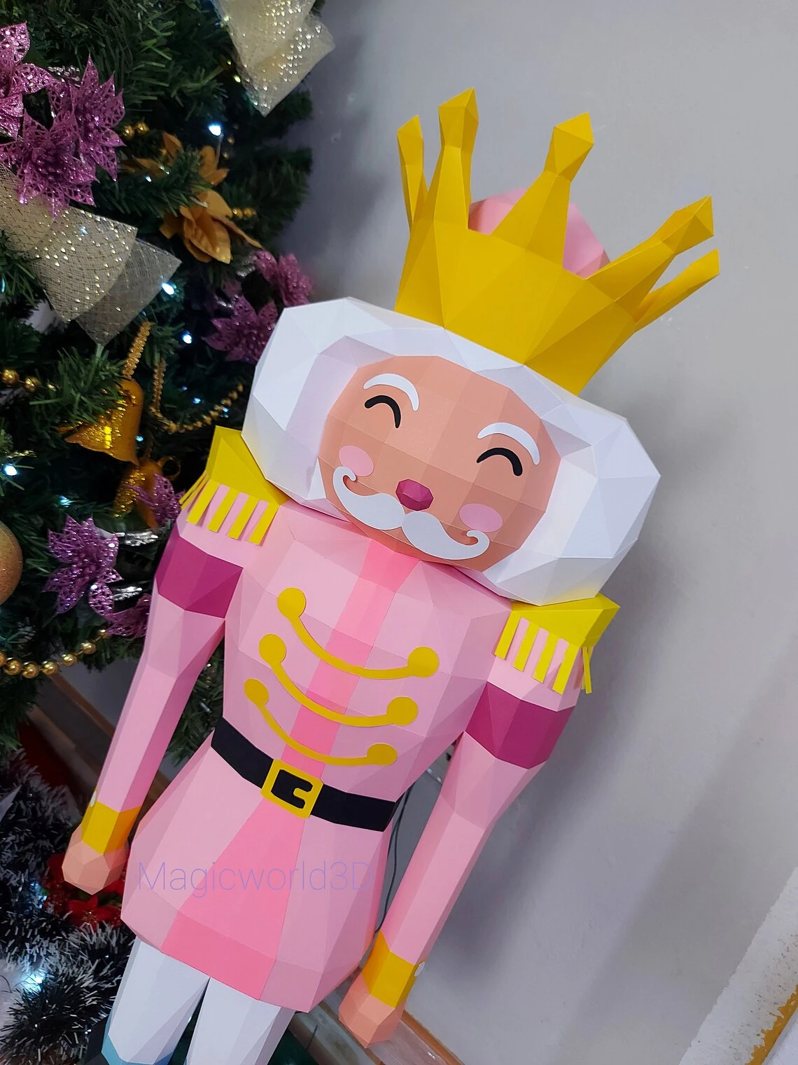 Nutcracker, Cascanueces Low Poly, Papercraft, PDF template, Paper model, Sculpture, 3D puzzle, Polygonal model, Lowpoly