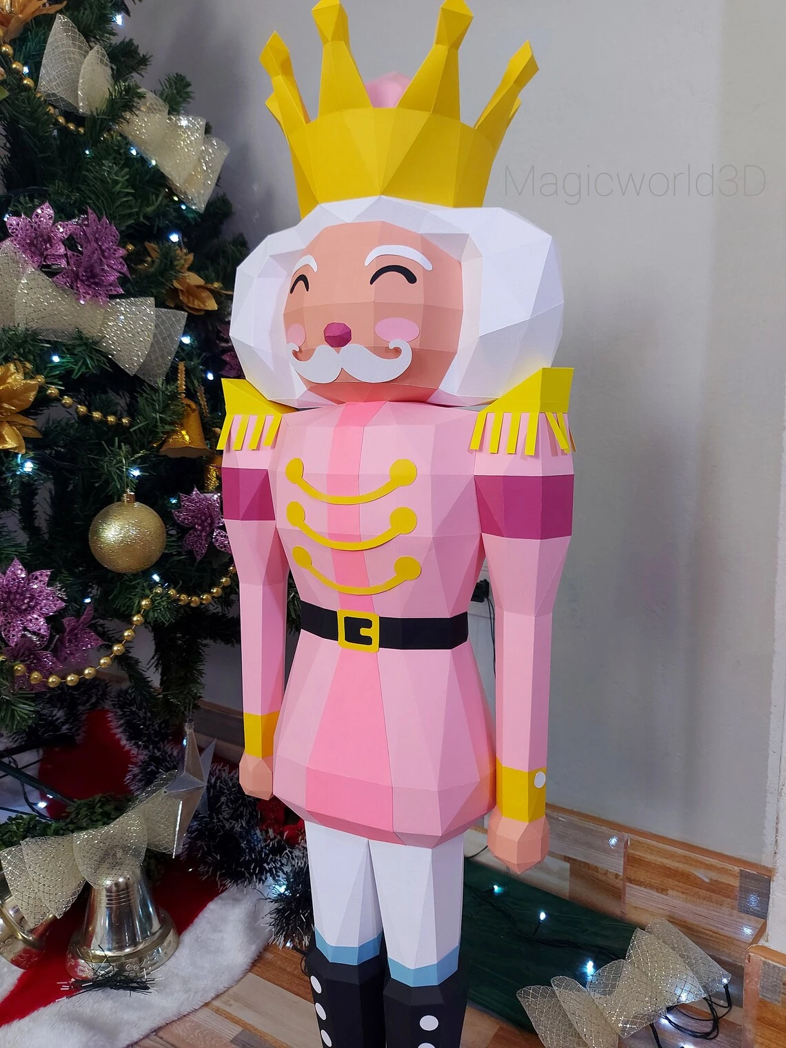 Nutcracker, Cascanueces Low Poly, Papercraft, PDF template, Paper model, Sculpture, 3D puzzle, Polygonal model, Lowpoly