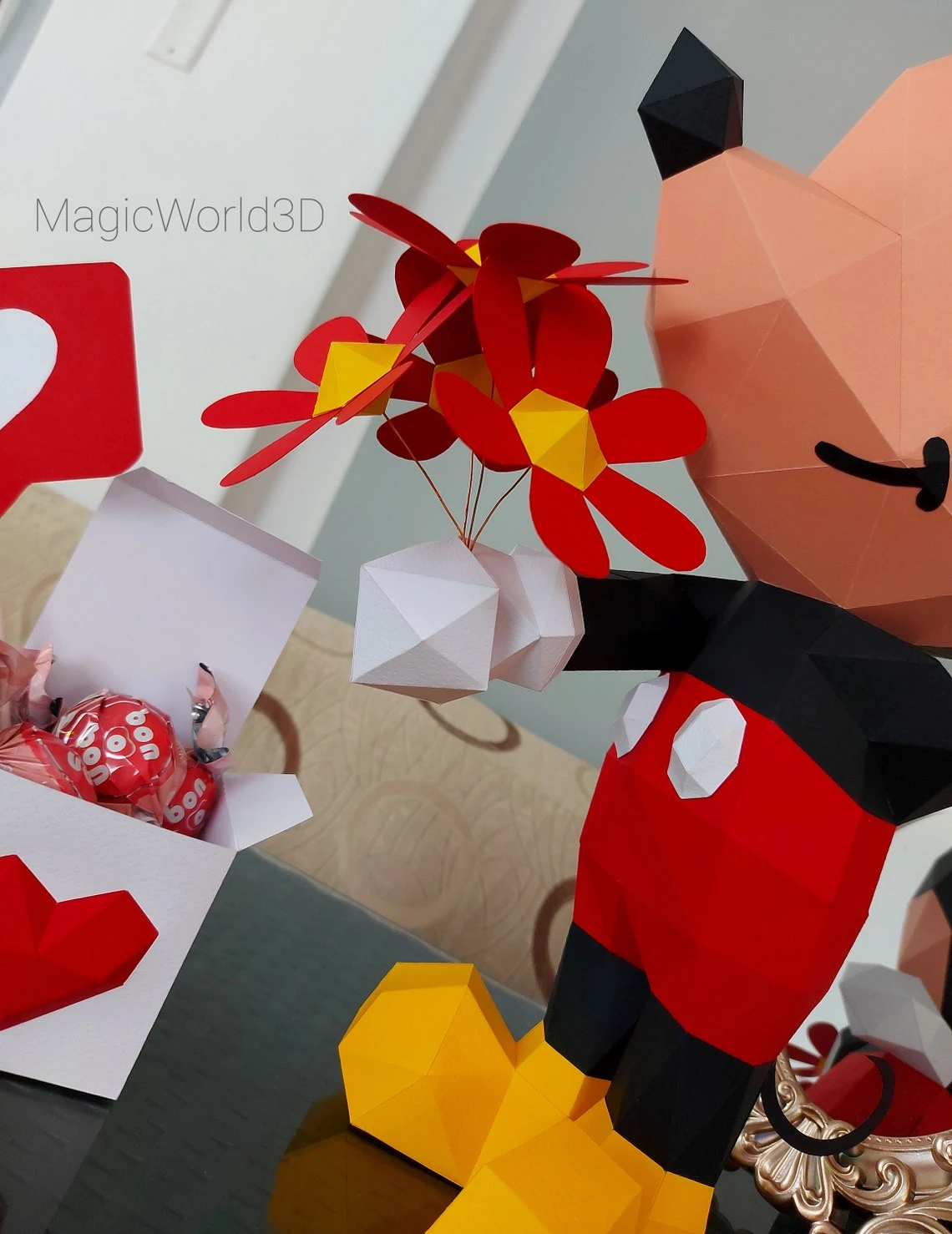 Mickey Mouse Love, Valentin's Day Low Poly, Papercraft, PDF template, Paper model, Sculpture, 3D puzzle, Polygonal model, Lowpoly