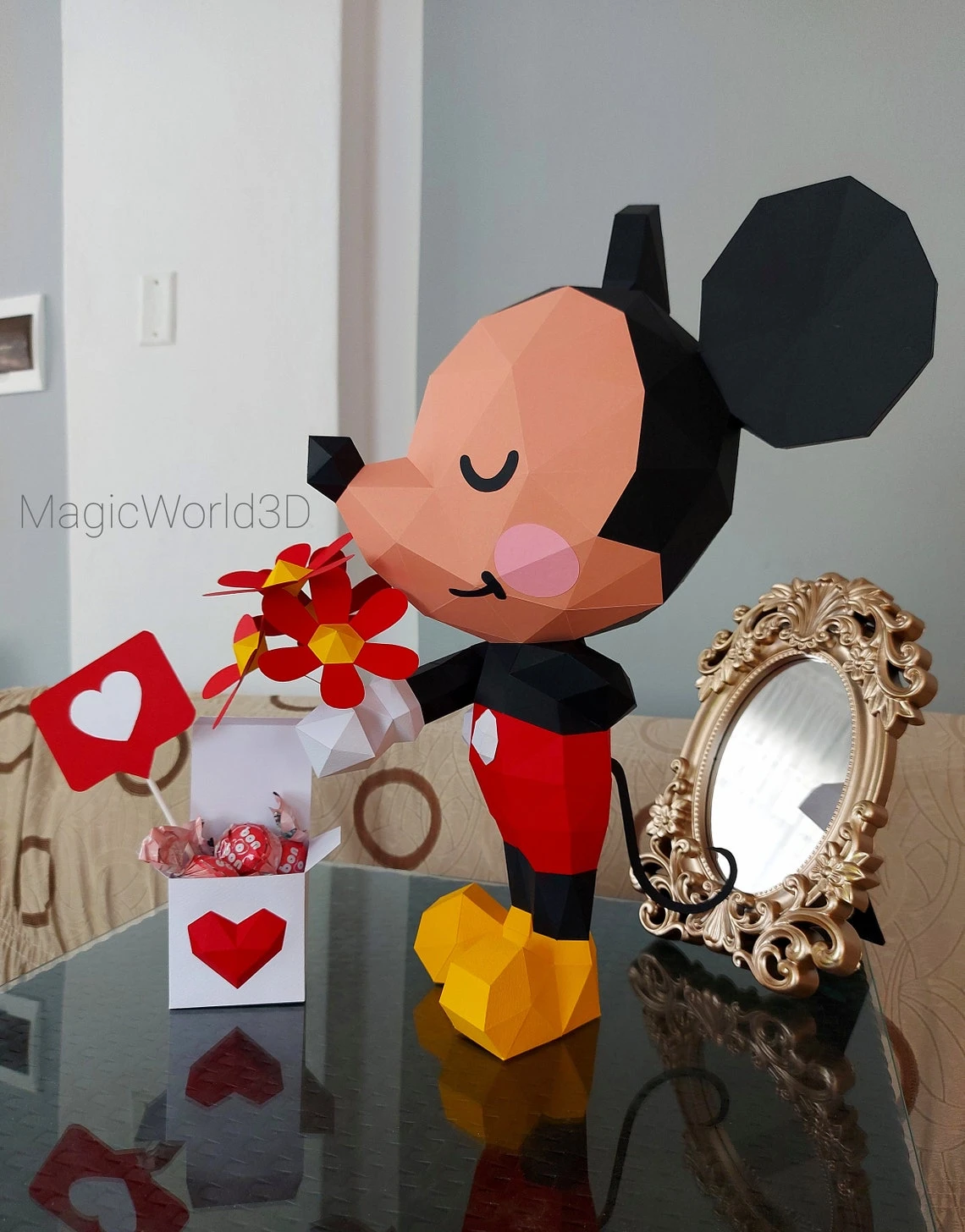 Mickey Mouse Love, Valentin's Day Low Poly, Papercraft, PDF template, Paper model, Sculpture, 3D puzzle, Polygonal model, Lowpoly