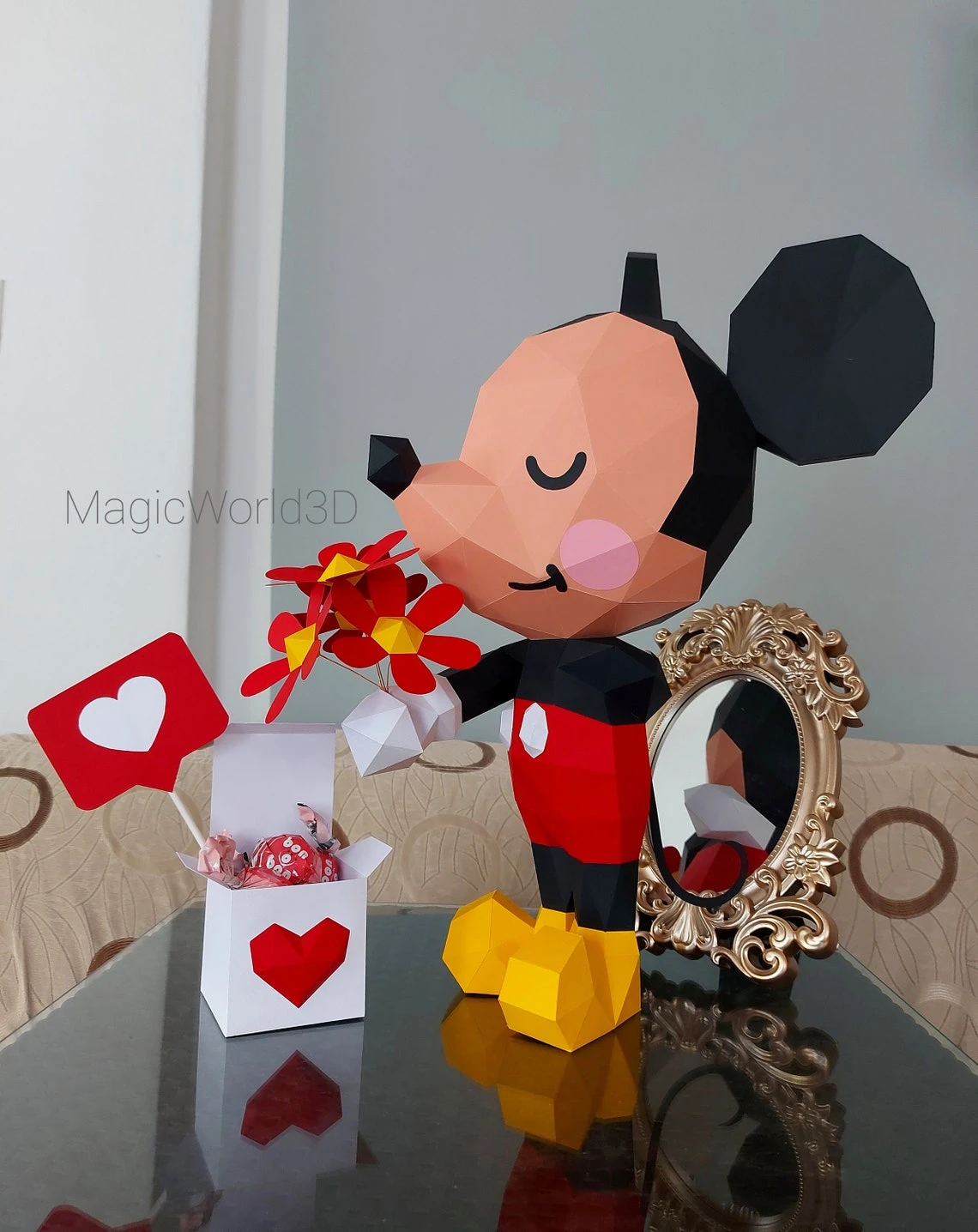 Mickey Mouse Love, Valentin's Day Low Poly, Papercraft, PDF template, Paper model, Sculpture, 3D puzzle, Polygonal model, Lowpoly