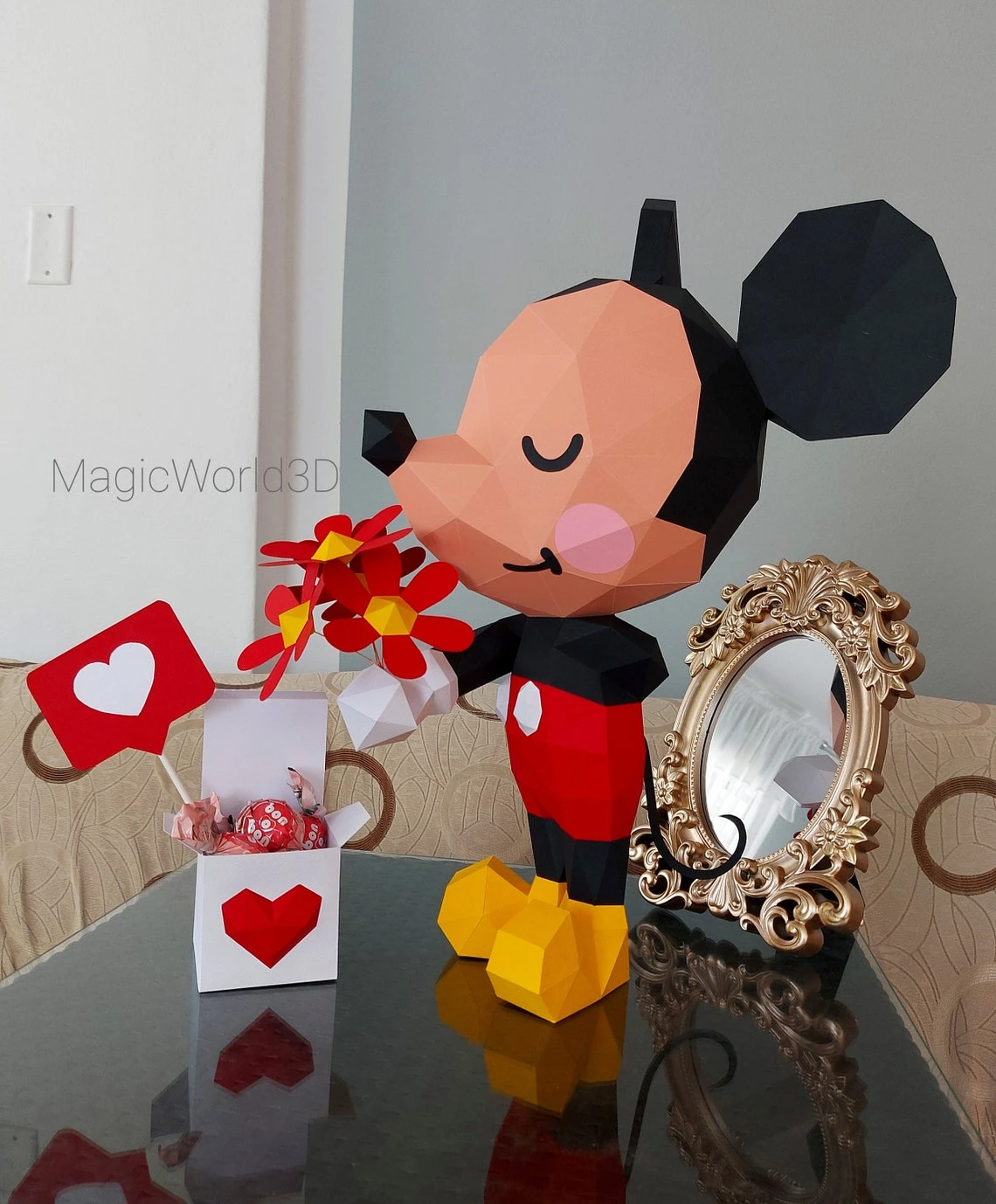 Mickey Mouse Love, Valentin's Day Low Poly, Papercraft, PDF template, Paper model, Sculpture, 3D puzzle, Polygonal model, Lowpoly