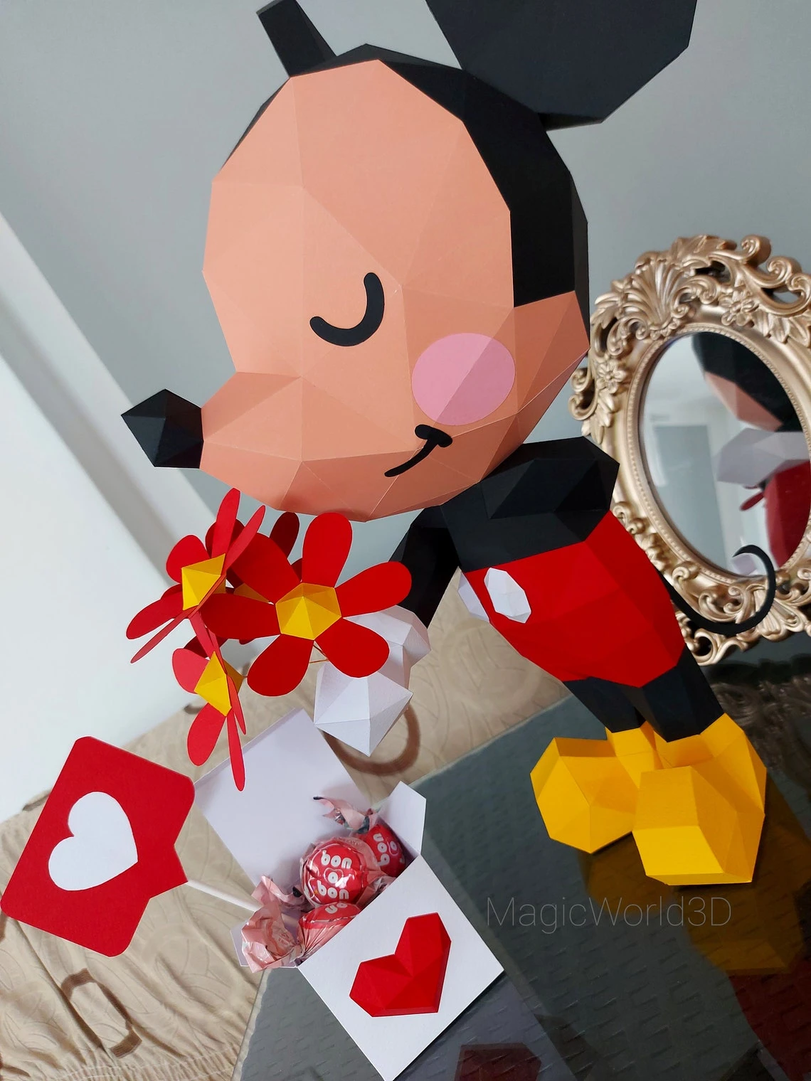 Mickey Mouse Love, Valentin's Day Low Poly, Papercraft, PDF template, Paper model, Sculpture, 3D puzzle, Polygonal model, Lowpoly