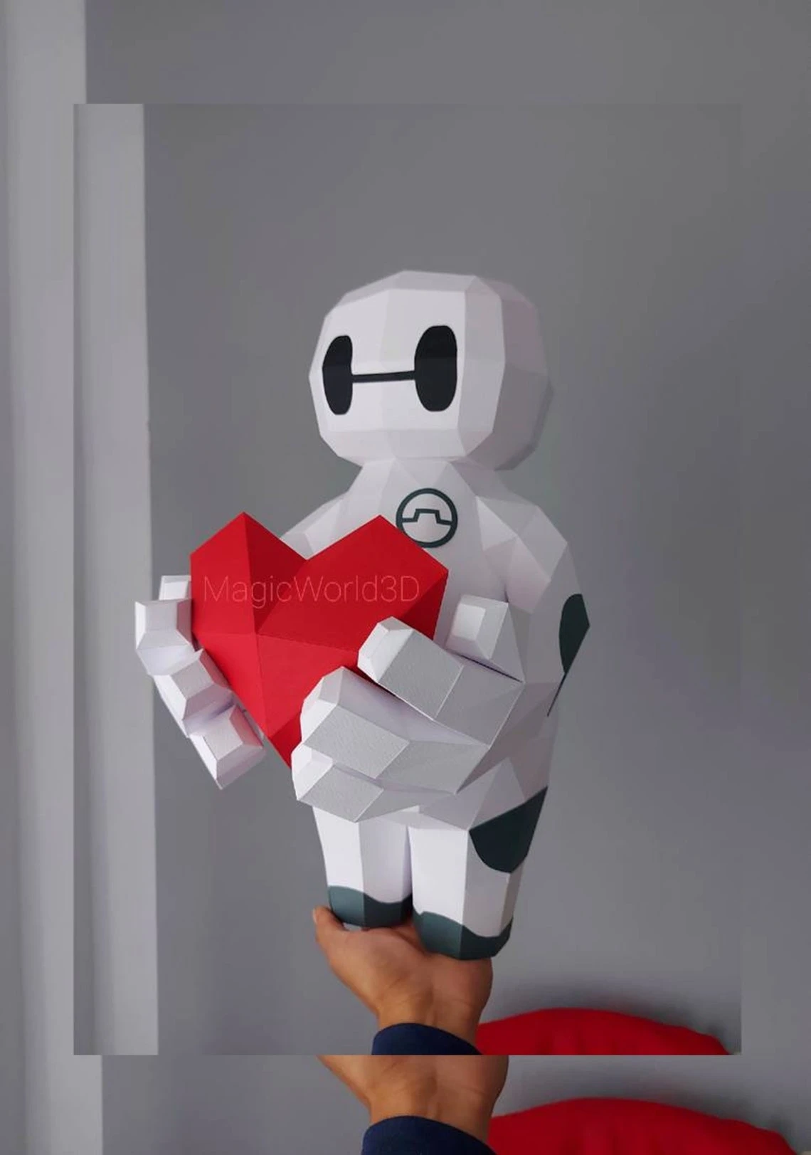 Baymax Love with Heart, San valentín Low Poly, Papercraft, PDF template, Paper model, Sculpture, 3D puzzle, Polygonal model, Lowpoly