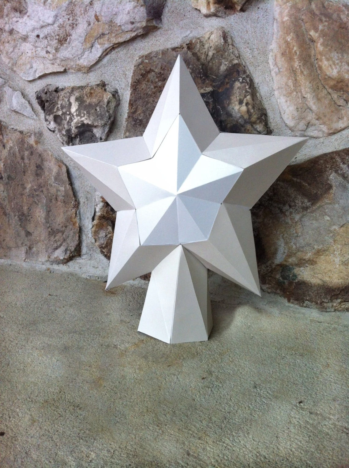 Shooting Star 3d papercraft. You get a PDF digital file with templates and instruction on how to DIY paper model.