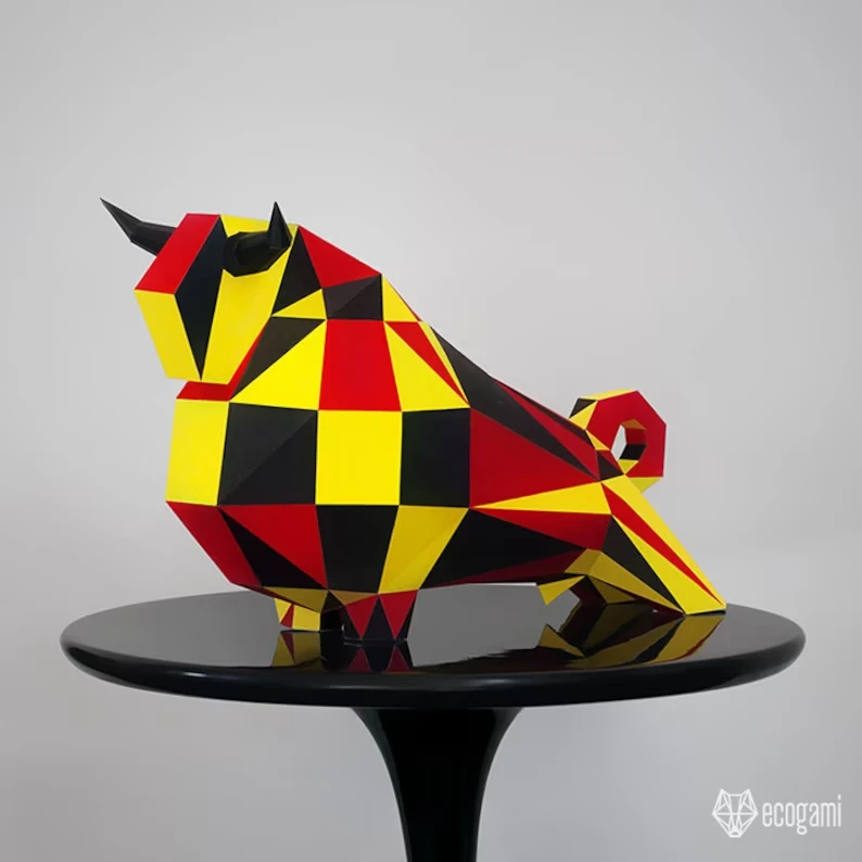 Bull papercraft sculpture, printable 3D puzzle, papercraft Pdf template to make your bull statue