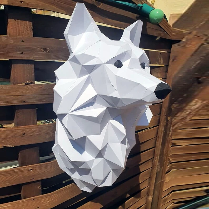 Wolf papercraft sculpture, printable 3D puzzle, papercraft Pdf template to make your wolf wall art
