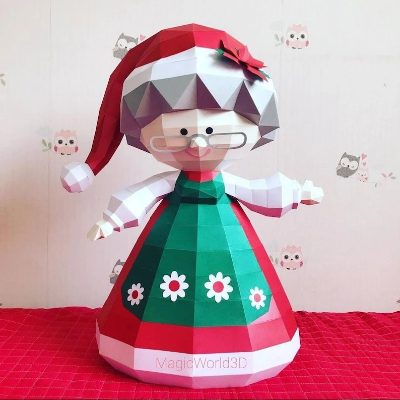 Mrs. Claus Cute, Sra. Claus Cute, Señora Claus Low Poly, Papercraft, PDF template, Paper model, Sculpture, 3D puzzle, Polygonal model, Lowpoly