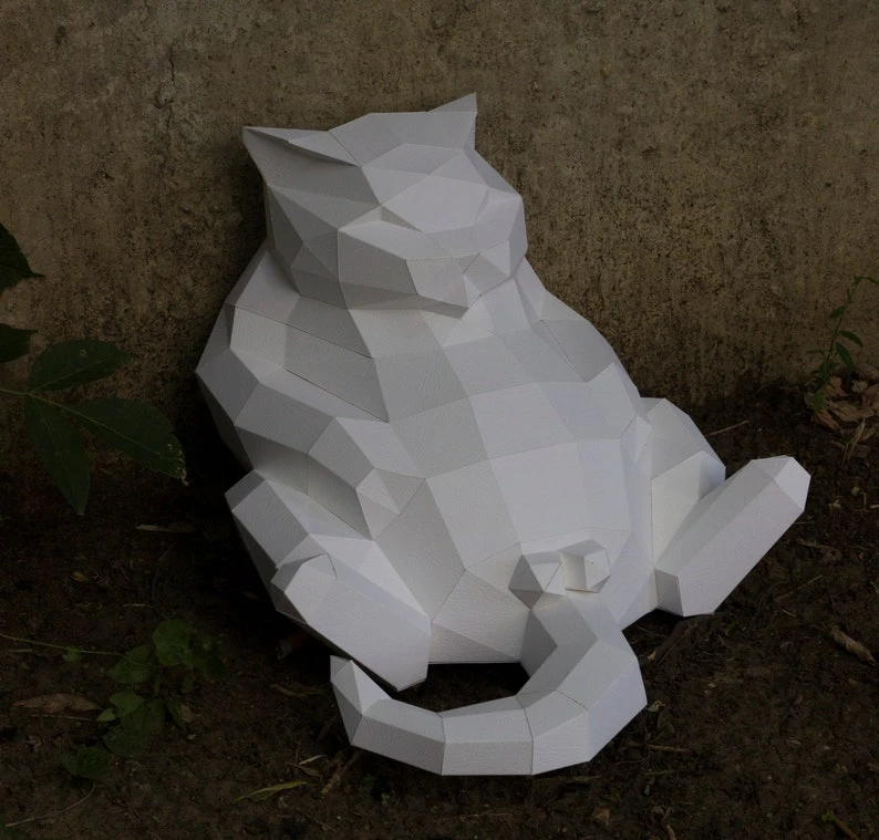 Papercraft 3D FAT CAT with balls sculpture pepakura gift cat lover low poly kitty DIY wall decor for loft home and office pattern template