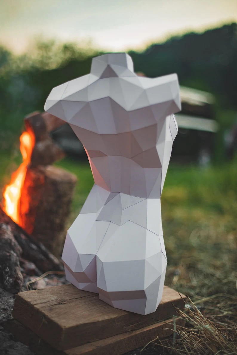 Papercraft 3D WOMAN BODY template sculpture pepakura paper girl low poly wedding decor loft home office pdf diy template beauty shop saloon