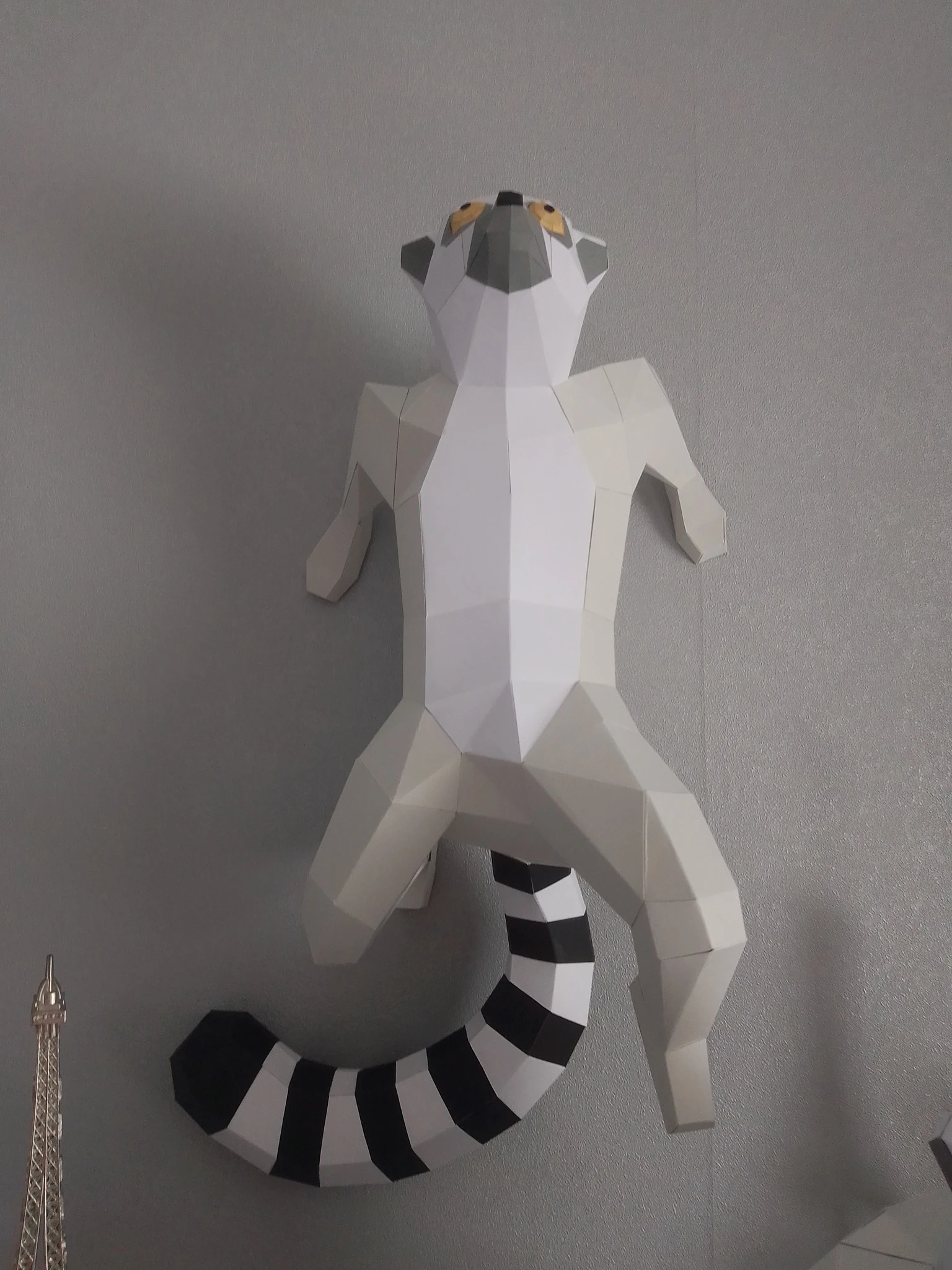 Hidden Lemur Papercraft, Lowpoly Papercraft, Fovea - Papercraft - Nonitt