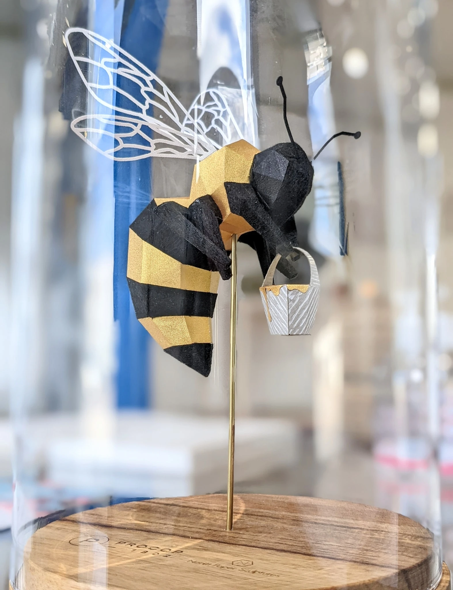 BeeZouille Bee Papercraft, Lowpoly Papercraft, Fovea - Papercraft - Nonitt