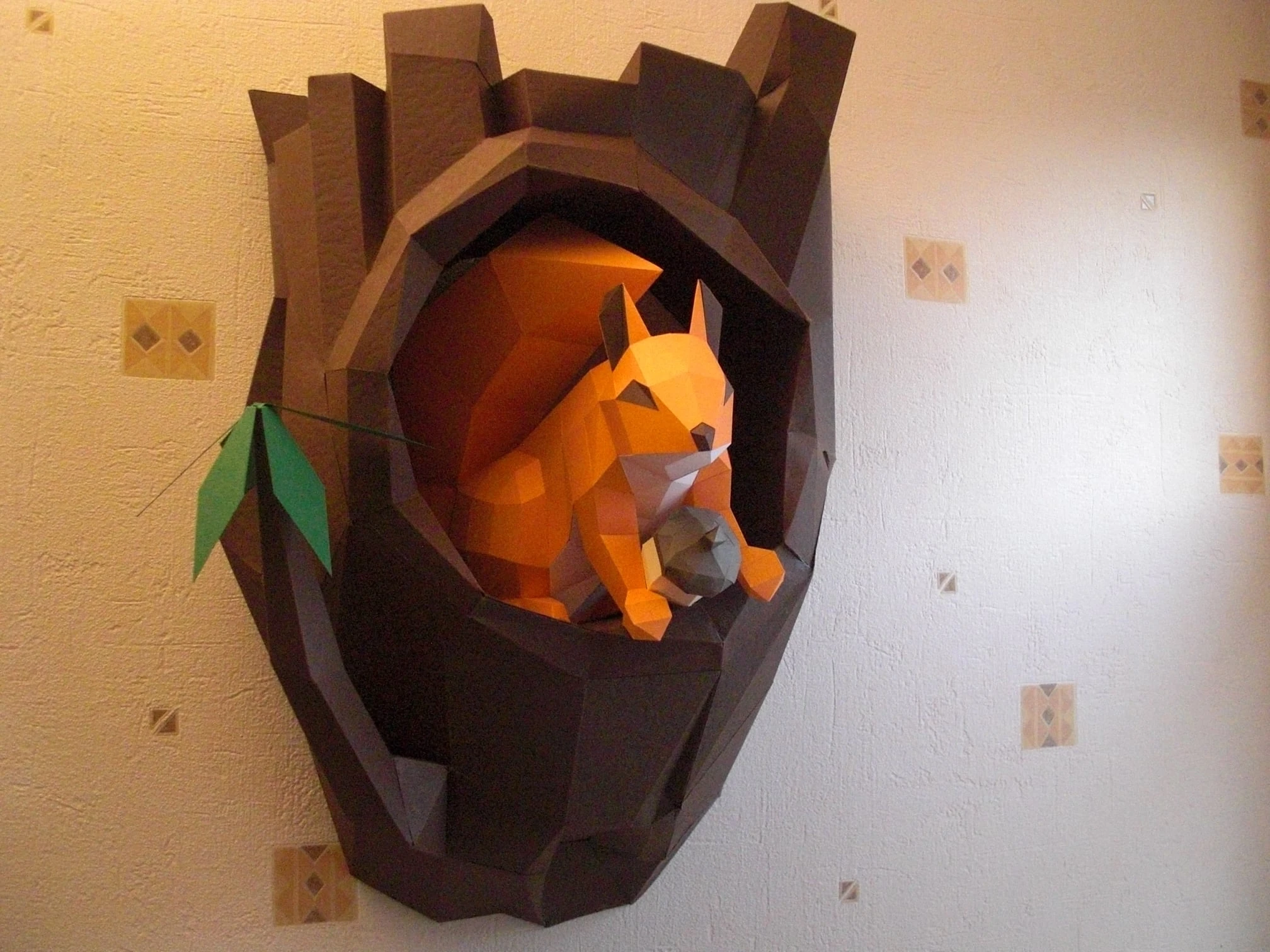 Arbre Cureuil (Squirrel in Trunk) Papercraft, Lowpoly Papercraft, Fovea - Papercraft - Nonitt